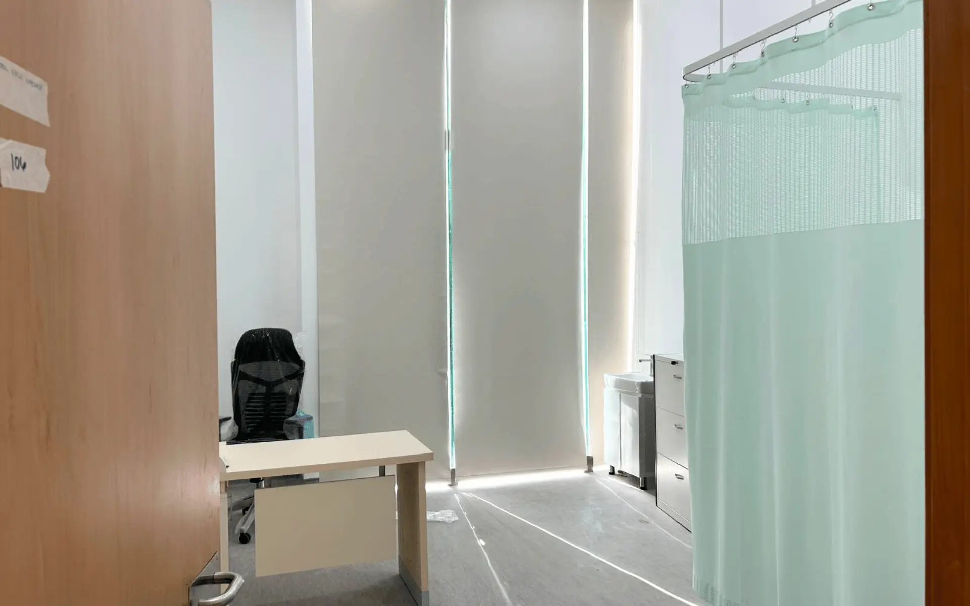 Hospital Curtains & Roller Blinds (1)